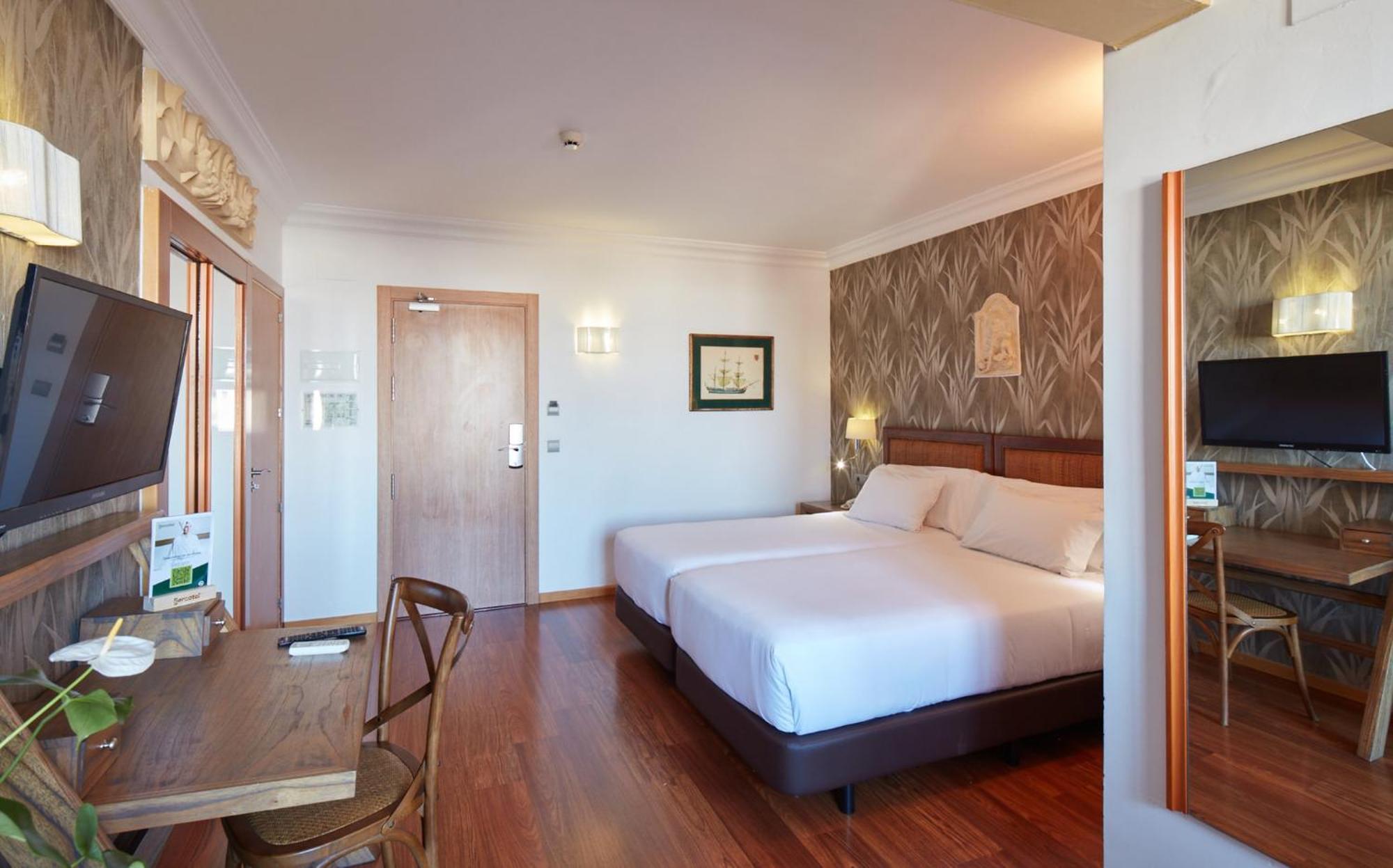 Sercotel Hotel President Figueres  Exterior photo